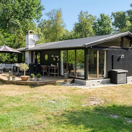 Jelko - 1-2km From The Sea By Interhome
